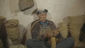 10-_Vieil_artisan_de_vannerie_-Batna.jpg